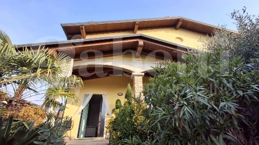 Foto Villa unifamiliare in Via Don Milani 54, Gossolengo di 147 m²