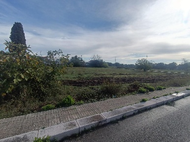 Foto Terreno residenziale a Monteparano di 3500 m² in vendita