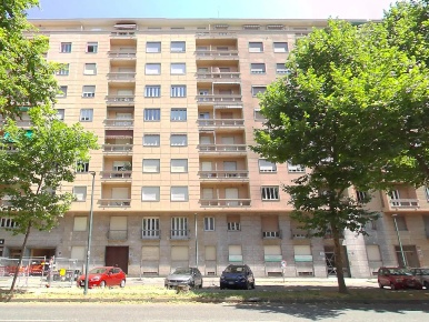 Foto Appartamento a Torino Cit Turin di 122 m² con 4 locali in vendita