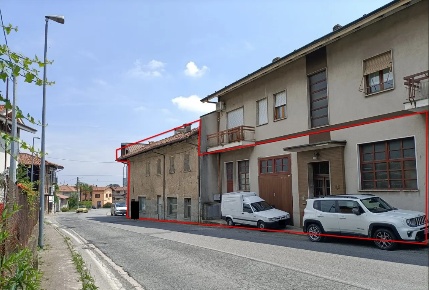 Foto Capannone industriale a Strambino di 3450 m² con 4 locali in vendita