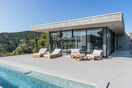 Foto Villa singola in Via antico principato, Seborga di 340 m² con 9 locali