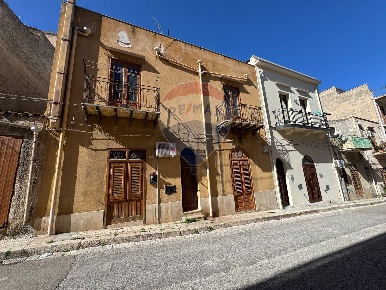 Foto Casa indipendente in Via mamiani, Castellammare del Golfo Centro