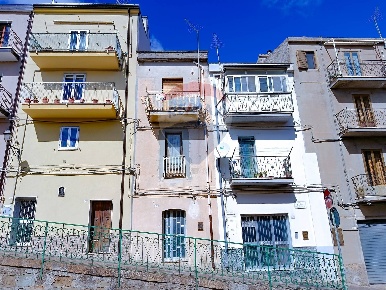 Foto Casa indipendente in Via Napoli Bracconeri, Troina di 90 m² in vendita