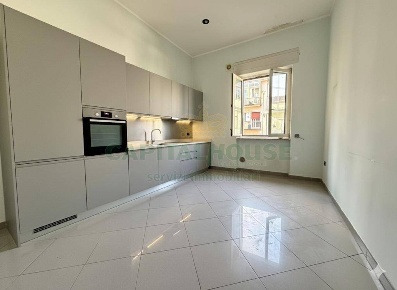 Foto Appartamento in Via Raffaele Masi, Avellino di 115 m² con 4 locali