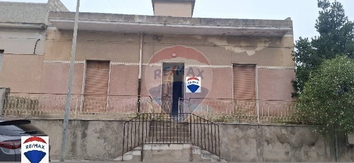 Foto Casa indipendente in via Forcone, Vittoria Centro di 115 m² in vendita