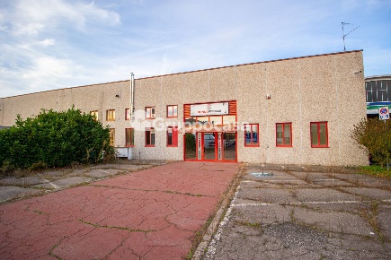 Foto Capannone industriale in Via Fleming, Marcallo con Casone Marcallo