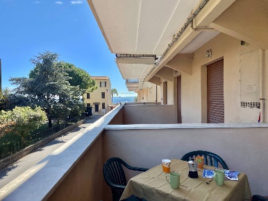 Foto Appartamento in Via Como, Pietra Ligure di 56 m² con 3 locali