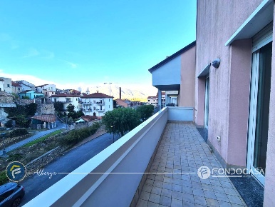 Foto Appartamento in Via Cavalier Perseghini, Albenga di 108 m² in vendita