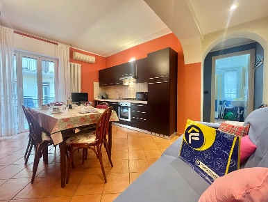 Foto Appartamento in Via Como, Pietra Ligure di 62 m² con 3 locali
