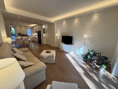 Foto Appartamento in VIA SANZIO 36, Milano De Angeli di 151 m² con 5 locali
