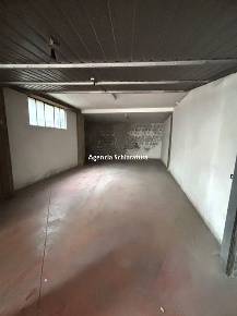 Foto Box a Vallefoglia di 60 m² con 1 locali in affitto