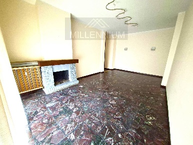 Foto Appartamento a Arona Centro di 100 m² con 3 locali in affitto