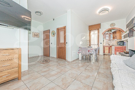 Foto Appartamento in Via Leumann 10, Rivoli Coop - Vecco di 77 m²