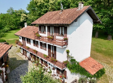 Foto Rustico a Arona Centro di 450 m² con 19 locali in vendita