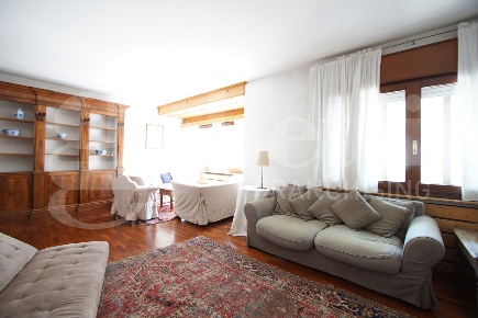 Foto Appartamento in Via Mestre Centro, Venezia Mestre di 140 m² in vendita