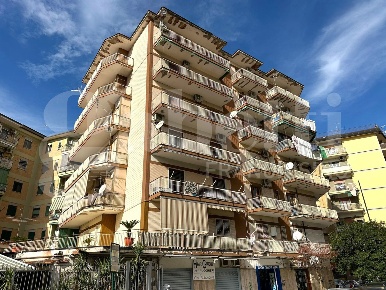 Foto Ufficio in Via Saviano 4, Arzano di 122 m² con 4 locali in affitto