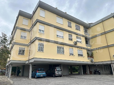 Foto Appartamento in Via Monte Grappa 41, Aprilia Centro di 98 m²