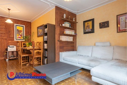 Foto Appartamento in Via Monte Emilius 15, Aosta Centro di 107 m²