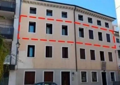 Foto Appartamento in Via Santa Maria Maddalena, Thiene Centro di 150 m²