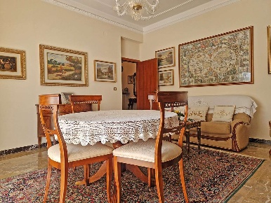 Foto Appartamento a Pesaro di 117 m² con 6 locali in vendita