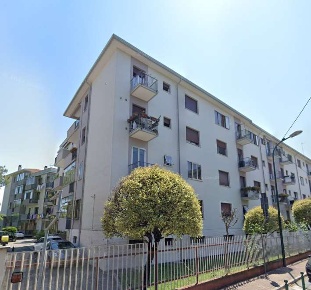 Foto Appartamento in Via Giuseppe Tassini, Venezia Mestre di 90 m² all'asta
