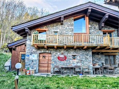 Foto Negozio in PLOUT, Saint-Marcel di 230 m² con 15 locali in vendita