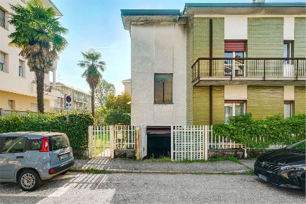 Foto Villa bifamiliare in Via fratelli bronzetti 19, Rho San Pietro - Pace