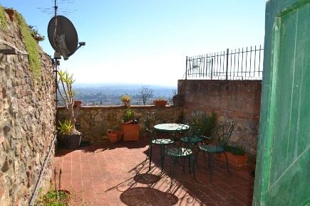 Foto Appartamento a Lucignano di 230 m² con 8 locali in vendita