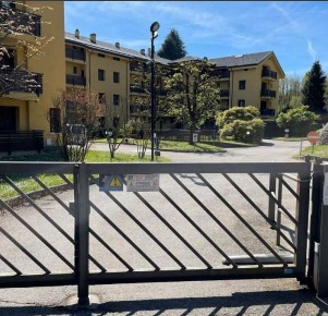 Foto Appartamento in via San Giuseppe 4, Guanzate Centro di 80 m² all'asta