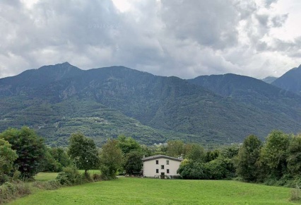 Foto Appartamento in Via Giovanni Bertacchi 15, Castione Andevenno all'asta