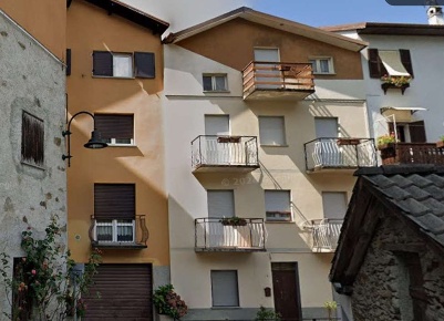 Foto Appartamento in Via CHIESA, Rasura di 112 m² con 5 locali all'asta