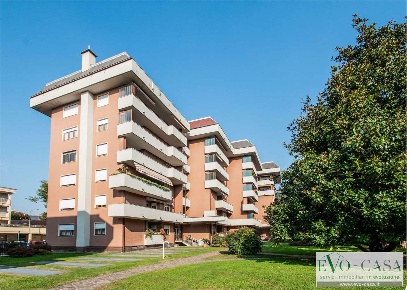 Foto Appartamento in via Castelfidardo 9, Busto Arsizio Ospedale di 124 m²