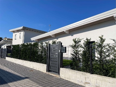 Foto Villa unifamiliare in Via per Alzate, Cantù Fecchio di 92 m²