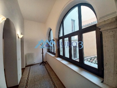 Foto Appartamento a Ascoli Piceno di 102 m² con 4 locali in affitto