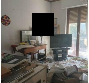 Foto Appartamento in Via Fratelli Canepa 3, Savona di 149 m² con 6 locali