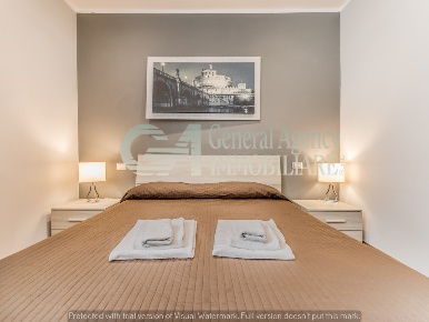 Foto Appartamento in Via Pandosia, Roma San Giovanni di 160 m² con 5 locali