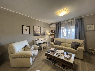 Foto Appartamento in Via Vincenzo Boscarino 20, Siracusa Mazzarrona