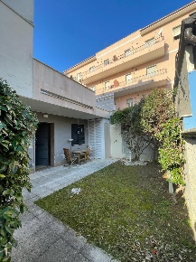 Foto Appartamento a Pescara Stadio - Lungomare Colombo di 60 m² in vendita