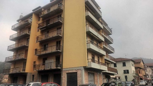 Foto Appartamento in Via Carlo Navone 7, Busalla Centro di 110 m²