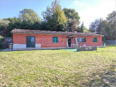 Foto Villa unifamiliare a Civitella San Paolo di 100 m² con 3 locali