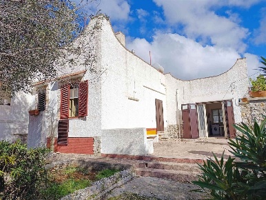 Foto Villa bifamiliare in contrada foragno snc, Ostuni di 611 m² in vendita