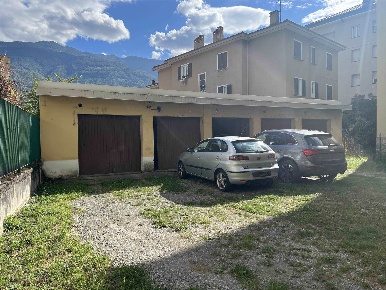 Foto Garage in Via Bassi 15, Sondrio Centro di 15 m² con 1 locali