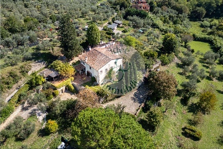 Foto Villa unifamiliare a Bagno a Ripoli Vicchio Di Rimaggio di 280 m²