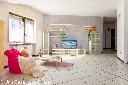 Foto Appartamento in Via Crocetta 7, Dorzano di 120 m² con 3 locali