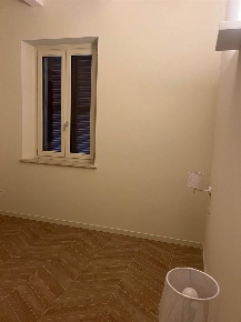 Foto Attività commerciale a Civitanova Marche Centro di 240 m² con 7 locali