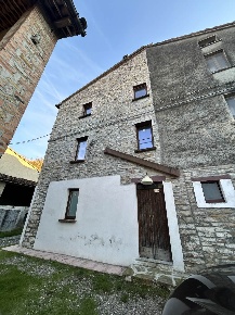 Foto Case semi ndipendenti a Travo di 100 m² con 3 locali in vendita