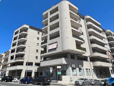 Foto Locale commerciale a Messina Santa Lucia - San Filippo di 110 m²