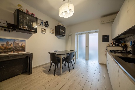 Foto Appartamento in Via dei Pini  5, Pieve Emanuele Centro di 65 m²