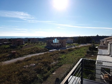 Foto Villa unifamiliare a Fermo Centro di 105 m² con 7 locali in vendita