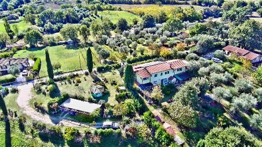 Foto Villa unifamiliare a Manciano Saturnia di 206 m² con 9 locali